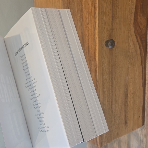 Freida McFadden Book Set - Picture 5 of 9